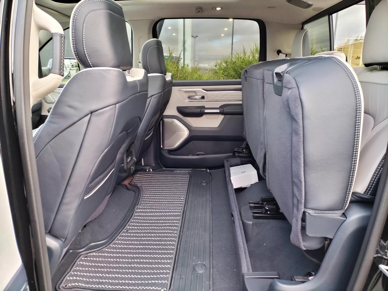 DODGE RAM 1500 CREW LIMITED 10th anniversary RAMBOX