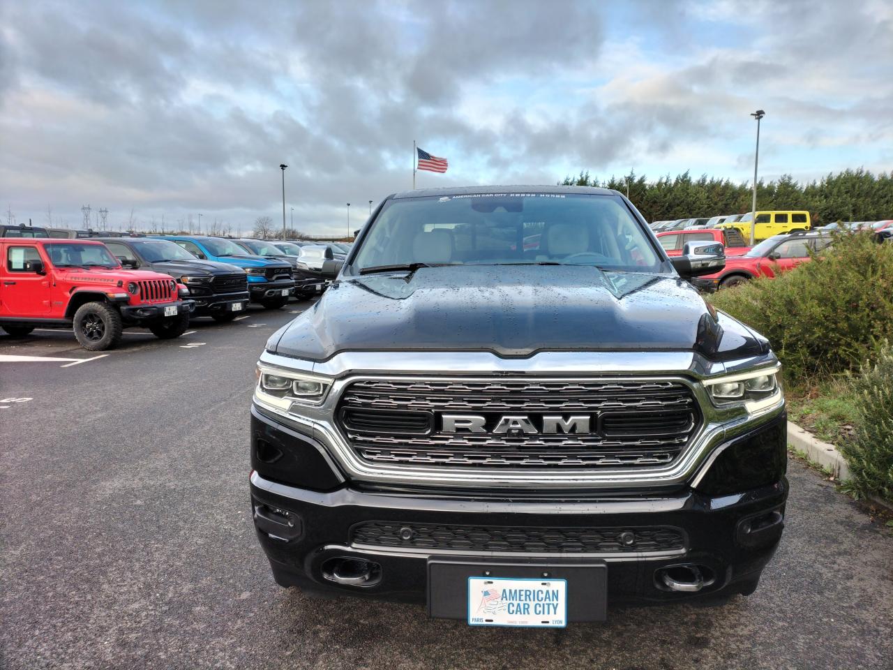 DODGE RAM 1500 CREW LIMITED 10th anniversary RAMBOX