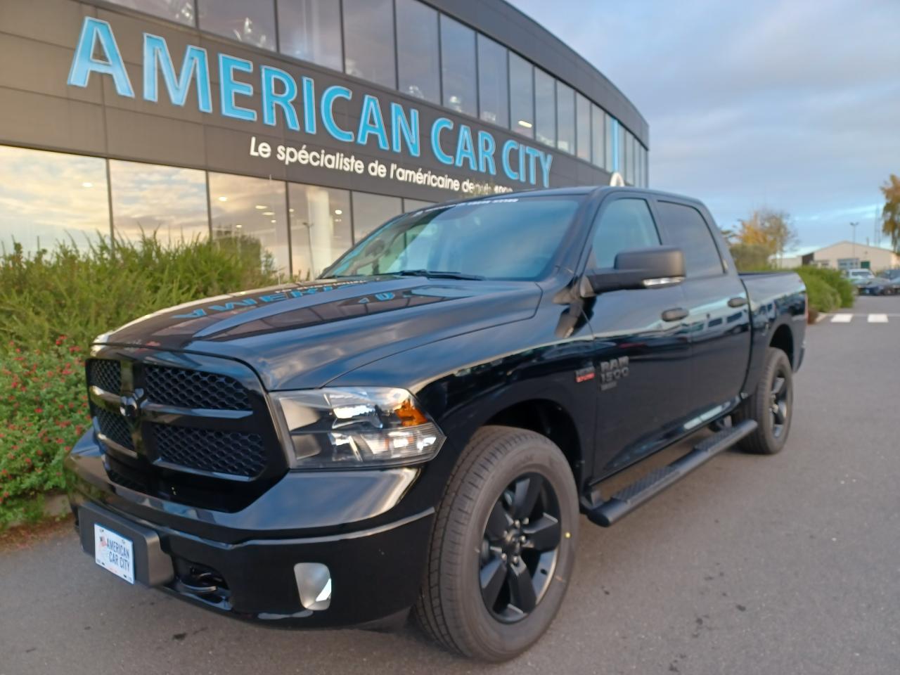 DODGE RAM CREW SLT CLASSIC BLACK PACKAGE