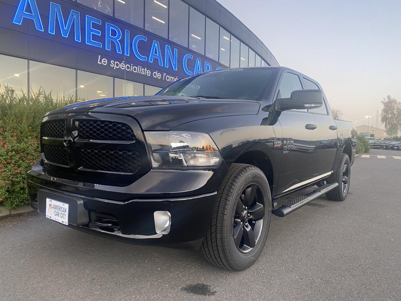 DODGE RAM CREW SLT CLASSIC BLACK PACKAGE