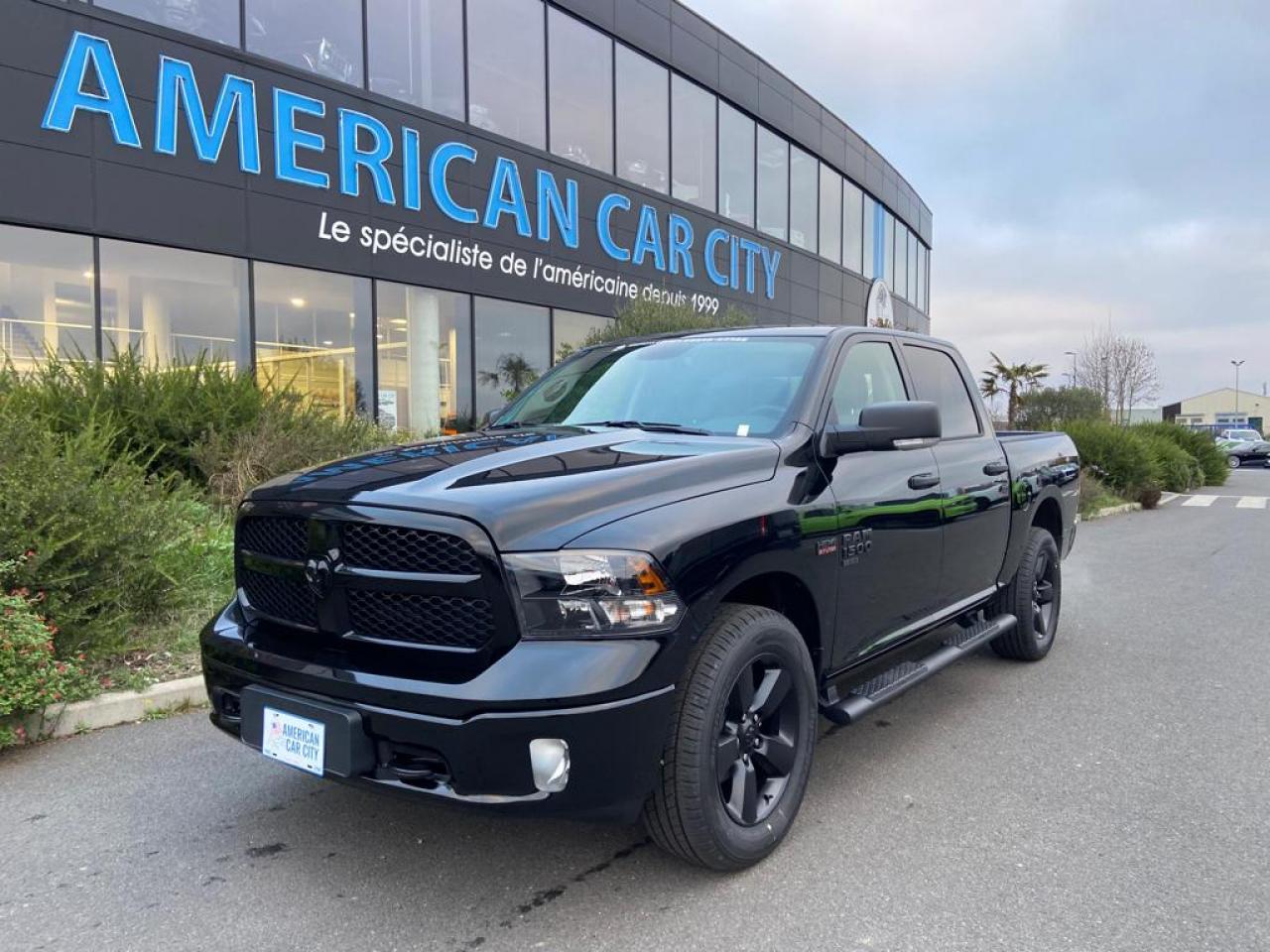 DODGE RAM CREW SLT CLASSIC BLACK PACKAGE