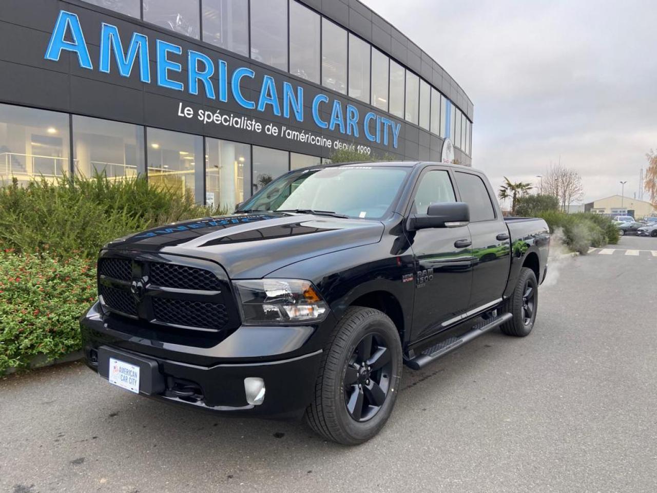 DODGE RAM CREW SLT CLASSIC BLACK PACKAGE