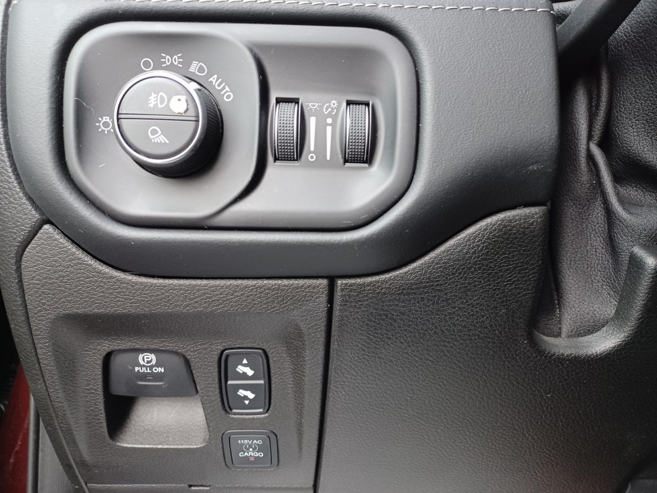 DODGE RAM 1500 CREW CAB LIMITED RAMBOX