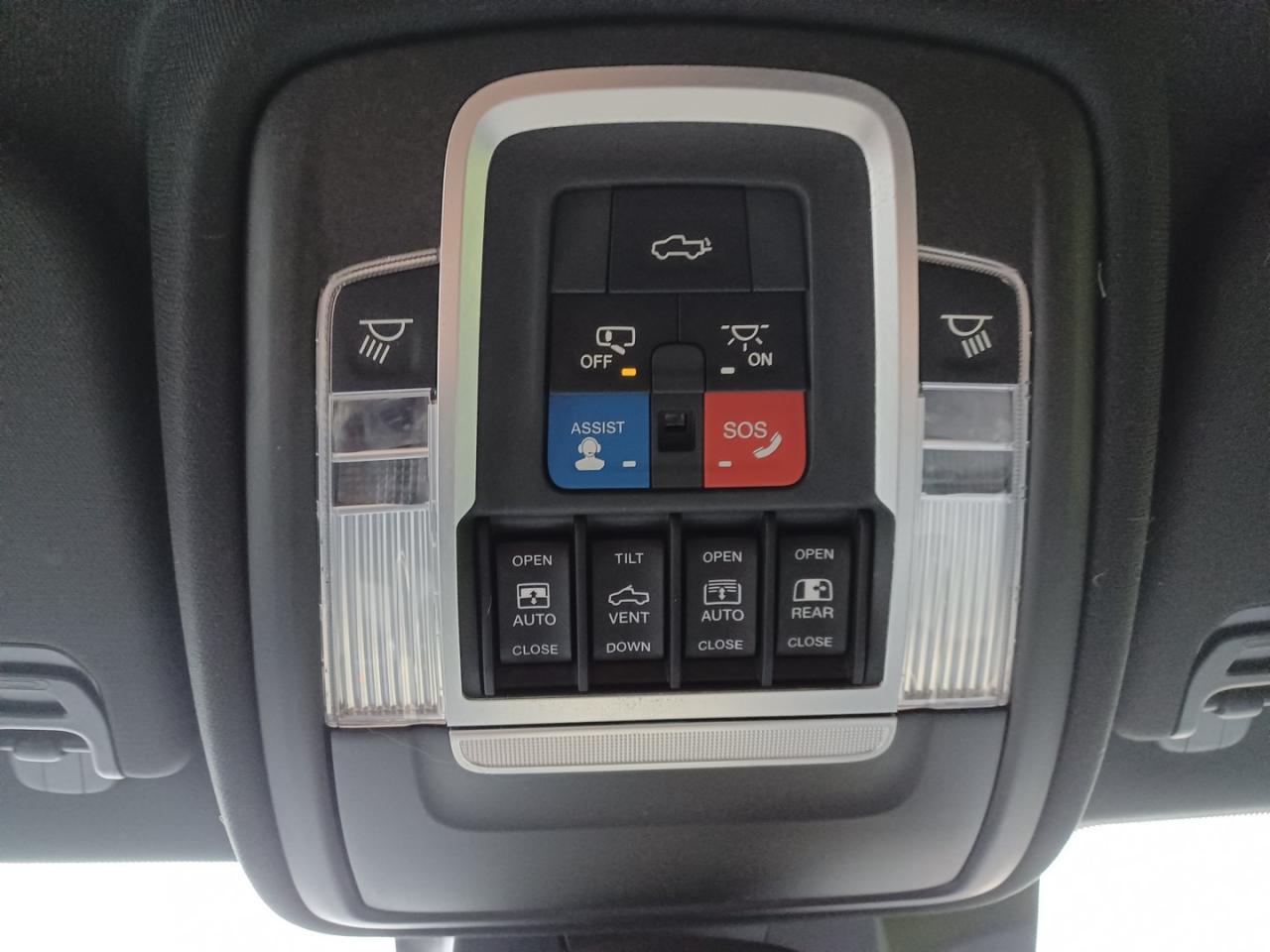 DODGE RAM 1500 CREW CAB LIMITED RAMBOX