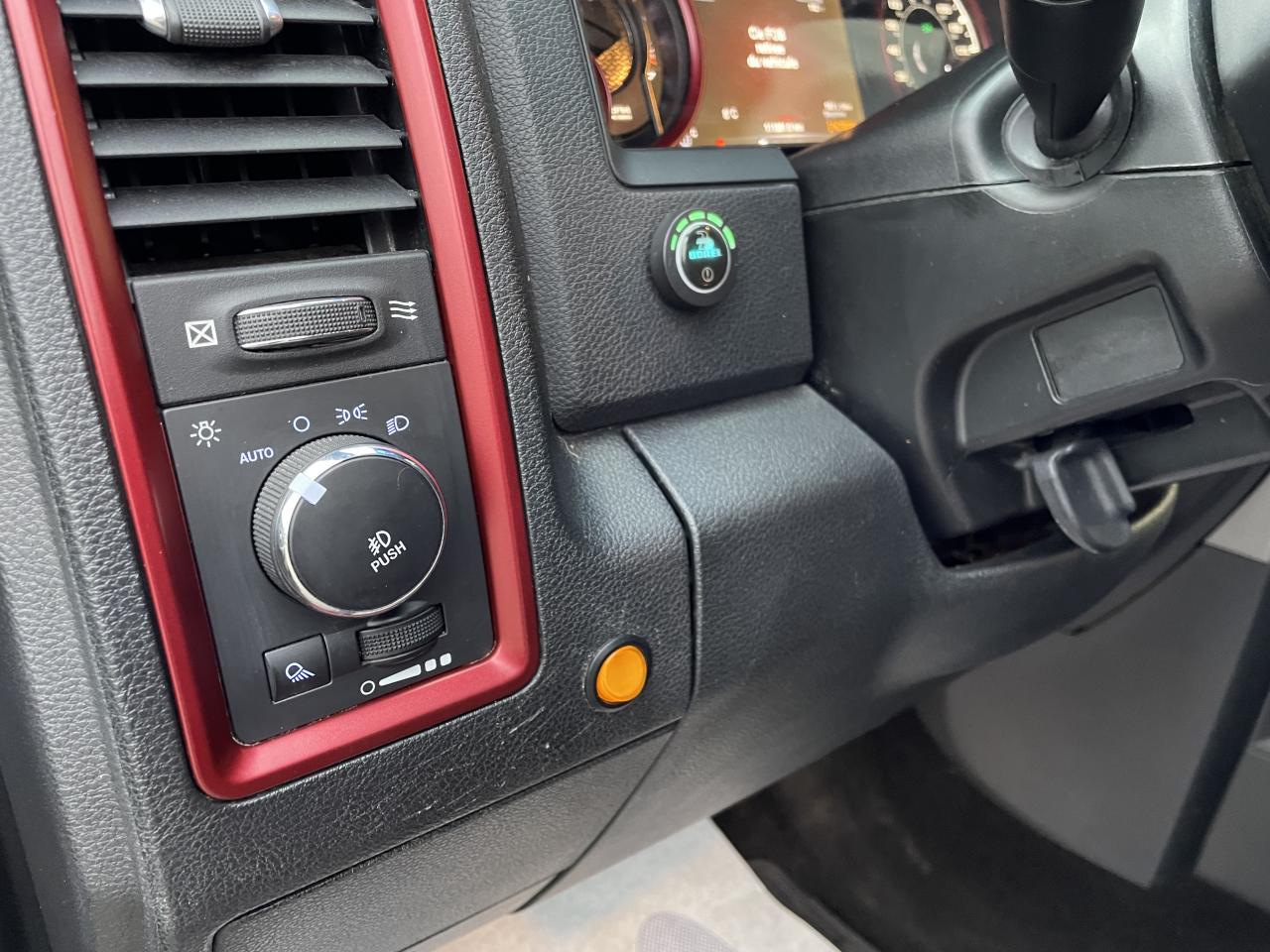 DODGE RAM 1500 CREWCAB REBEL AIRSUSPENSION