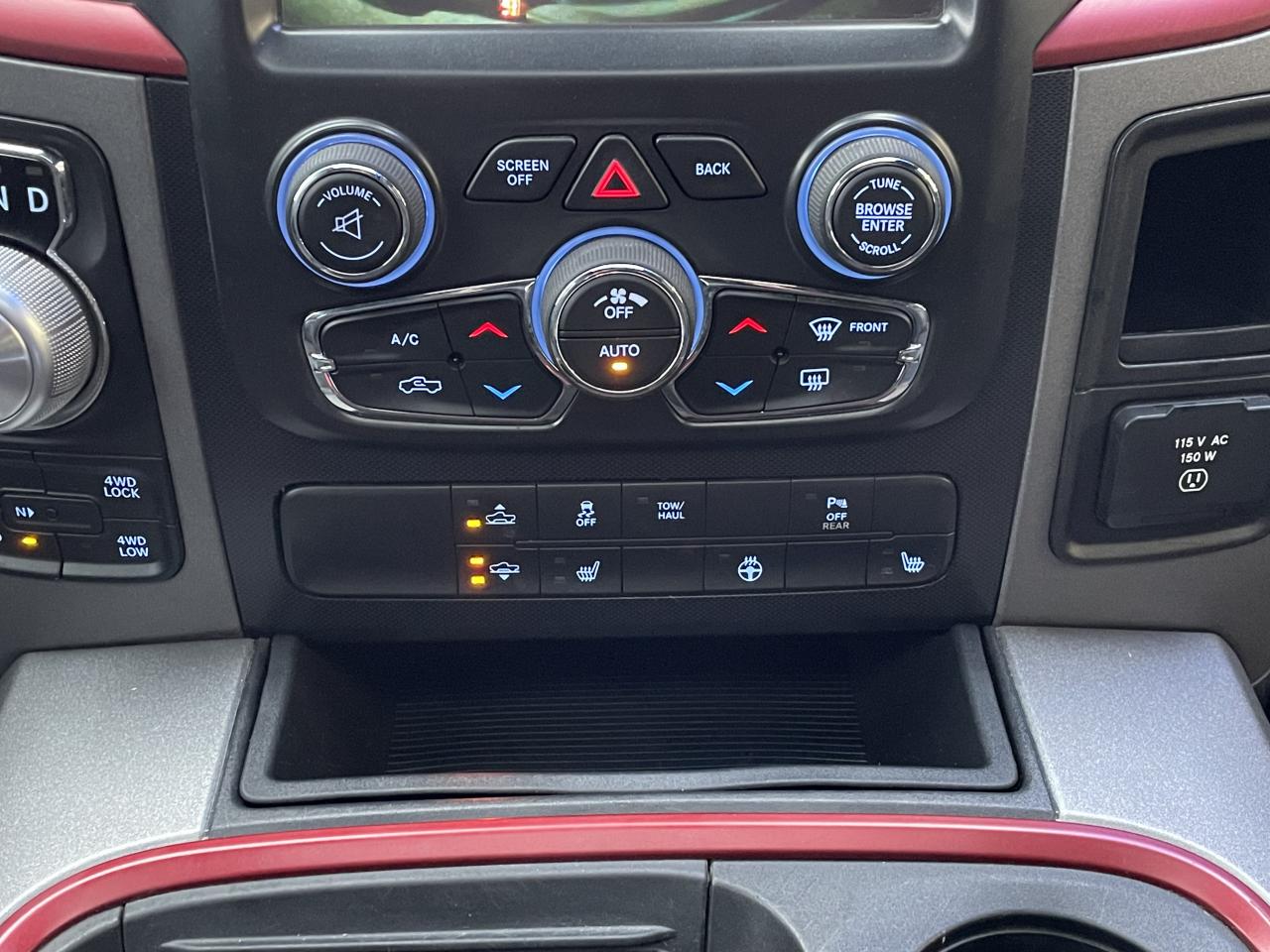 DODGE RAM 1500 CREWCAB REBEL AIRSUSPENSION