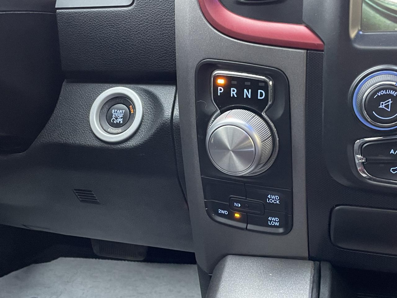 DODGE RAM 1500 CREWCAB REBEL AIRSUSPENSION