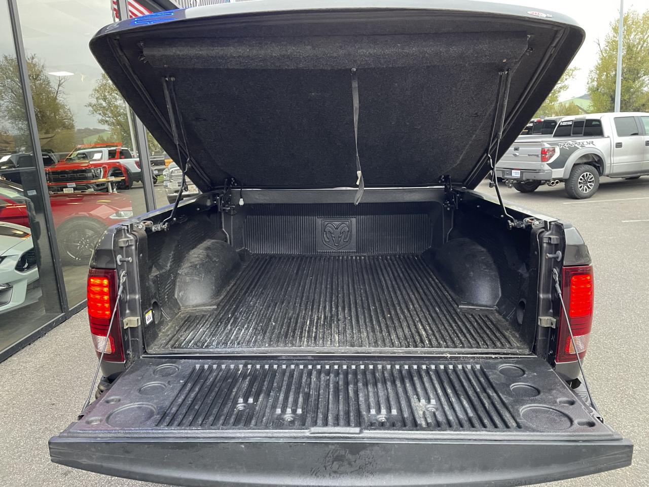 DODGE RAM 1500 CREWCAB REBEL AIRSUSPENSION