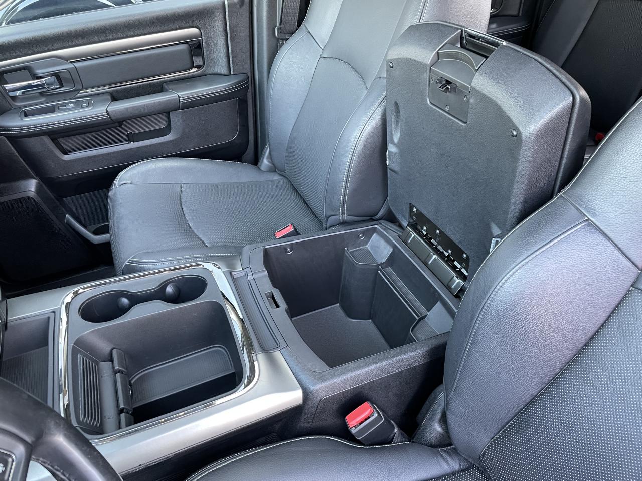 DODGE RAM 1500 CREWCAB SPORT BLACK PACKAGE 2017