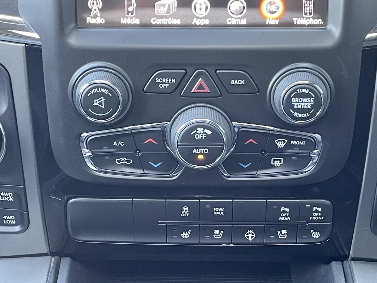 DODGE RAM 1500 CREWCAB SPORT BLACK PACKAGE 2017