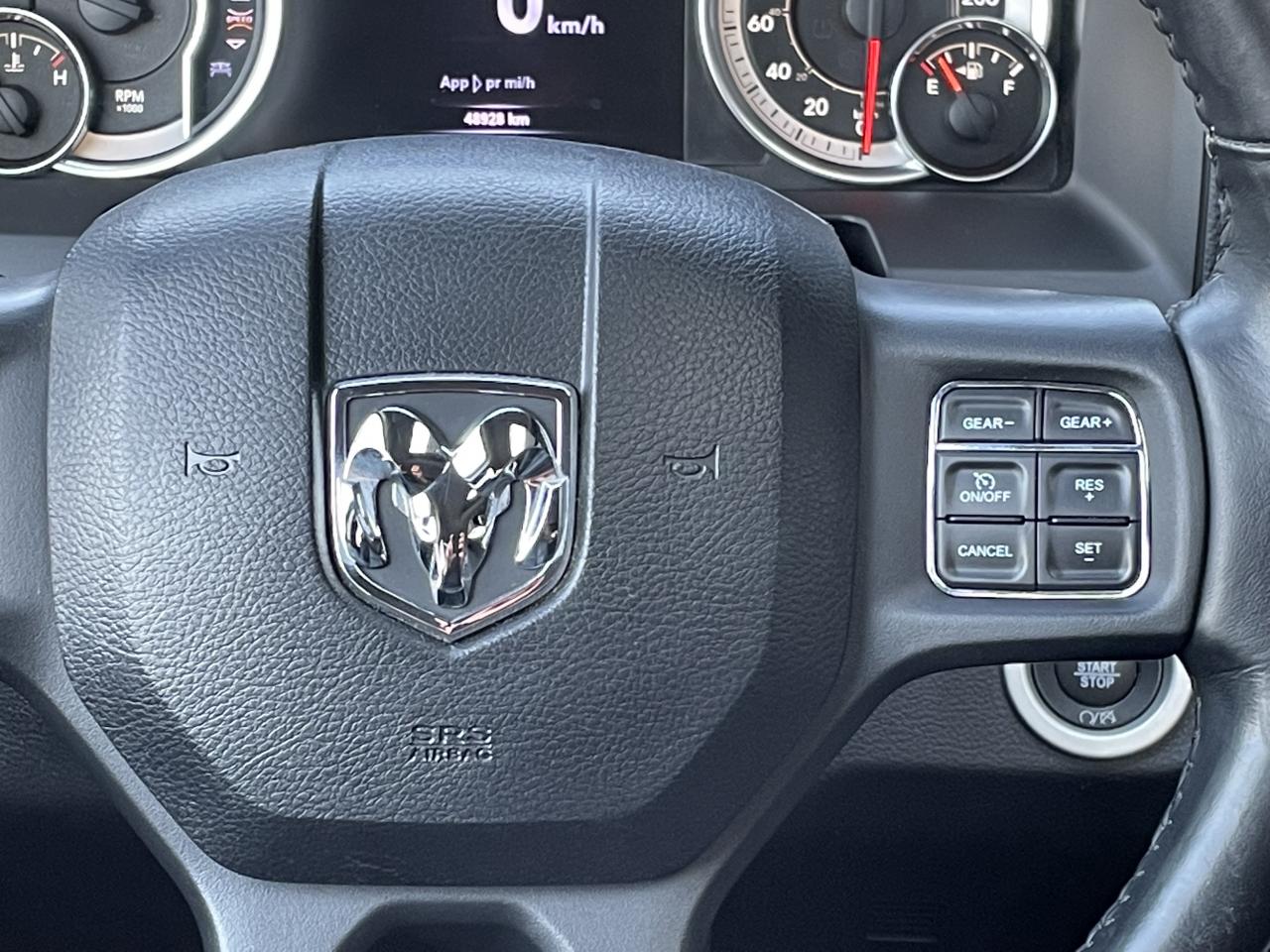 DODGE RAM 1500 CREWCAB SPORT BLACK PACKAGE 2017