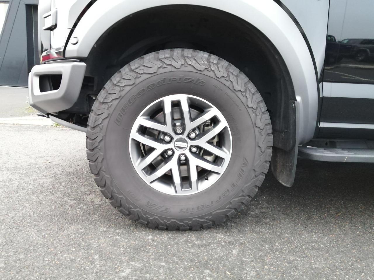FORD F150 RAPTOR SUPERCAB