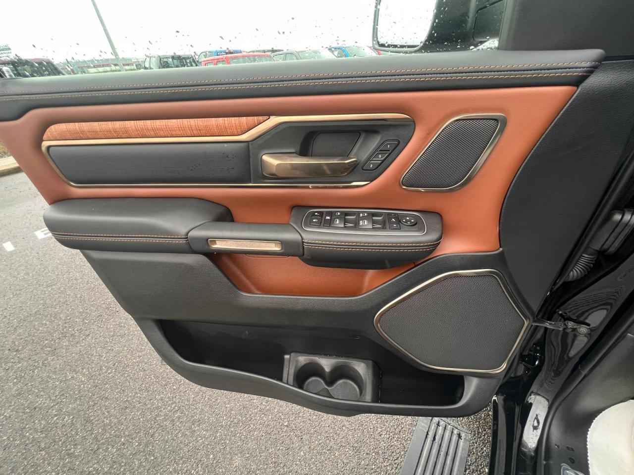 DODGE RAM 1500 CREW LONGHORN AIR RAMBOX