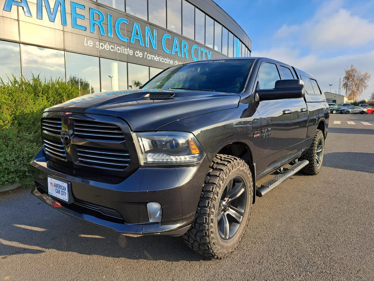 DODGE RAM QUAD CAB SPORT BLACK EDITION