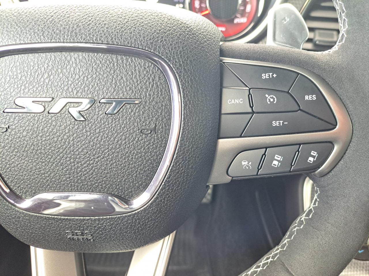 DODGE CHALLENGER HELLCAT V8 6.2L