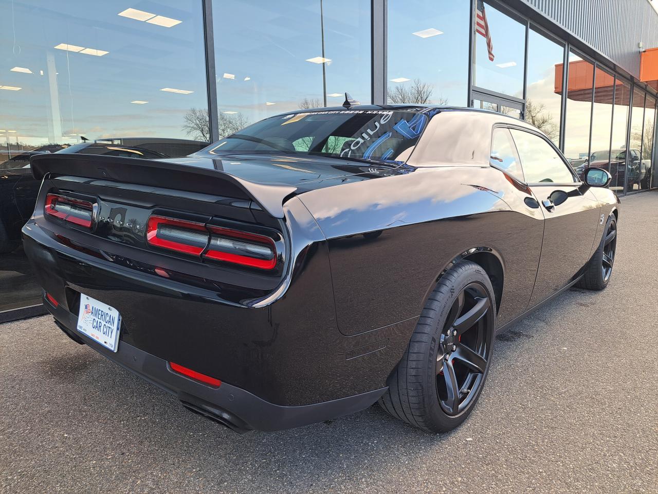 DODGE CHALLENGER HELLCAT V8 6.2L
