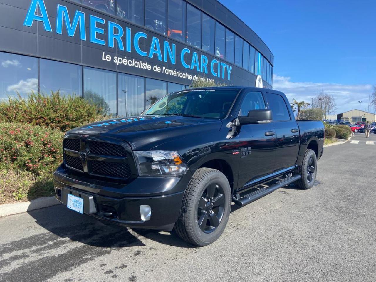 DODGE RAM CREW SLT CLASSIC BLACK PACKAGE