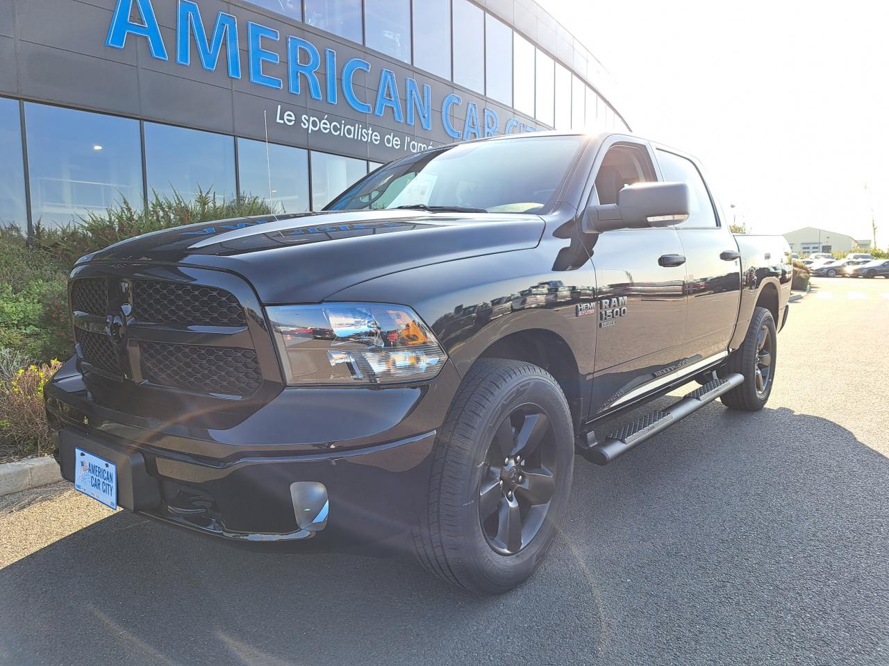 DODGE RAM CREW SLT CLASSIC BLACK PACKAGE