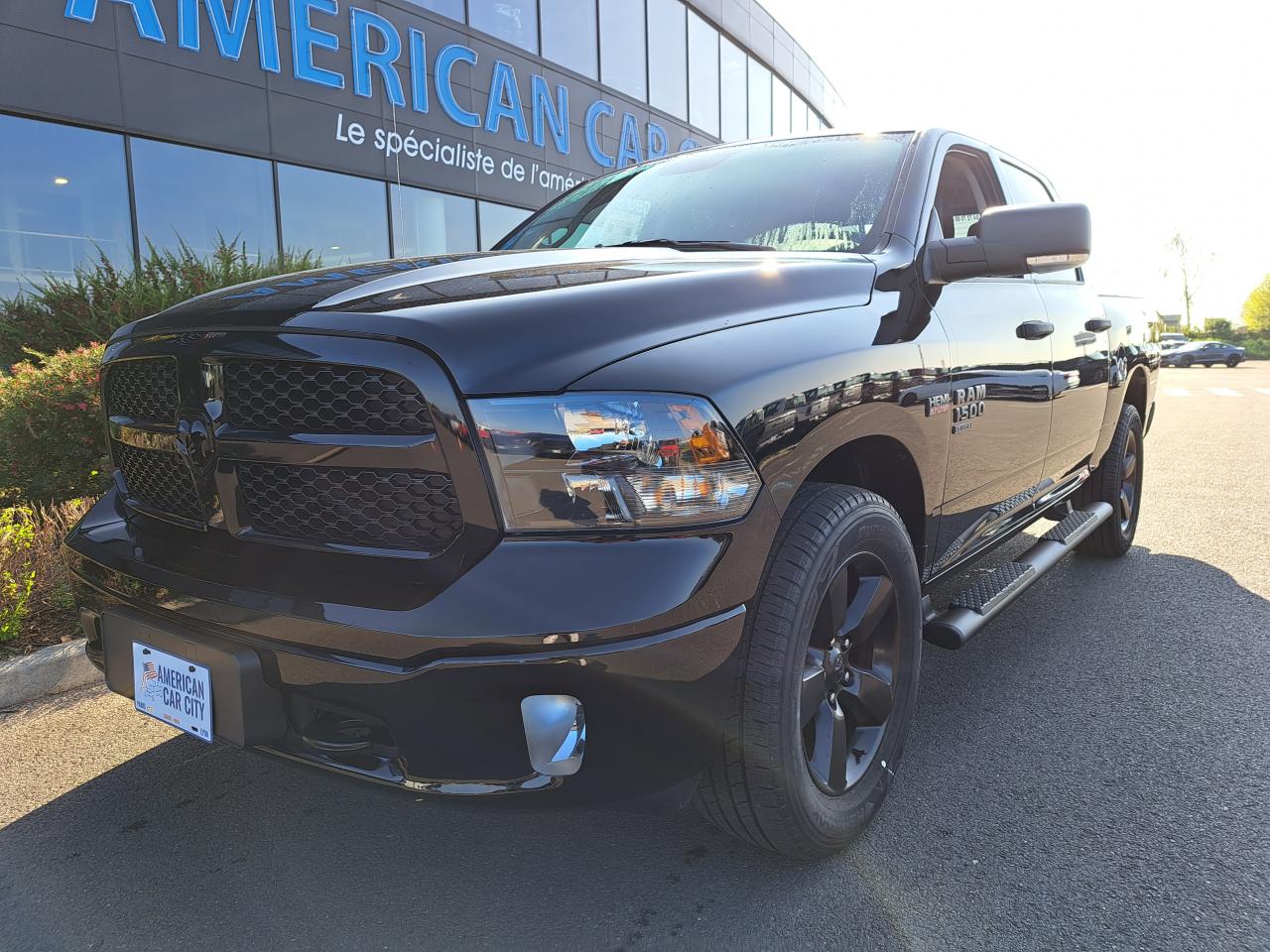 DODGE RAM CREW SLT CLASSIC BLACK PACKAGE