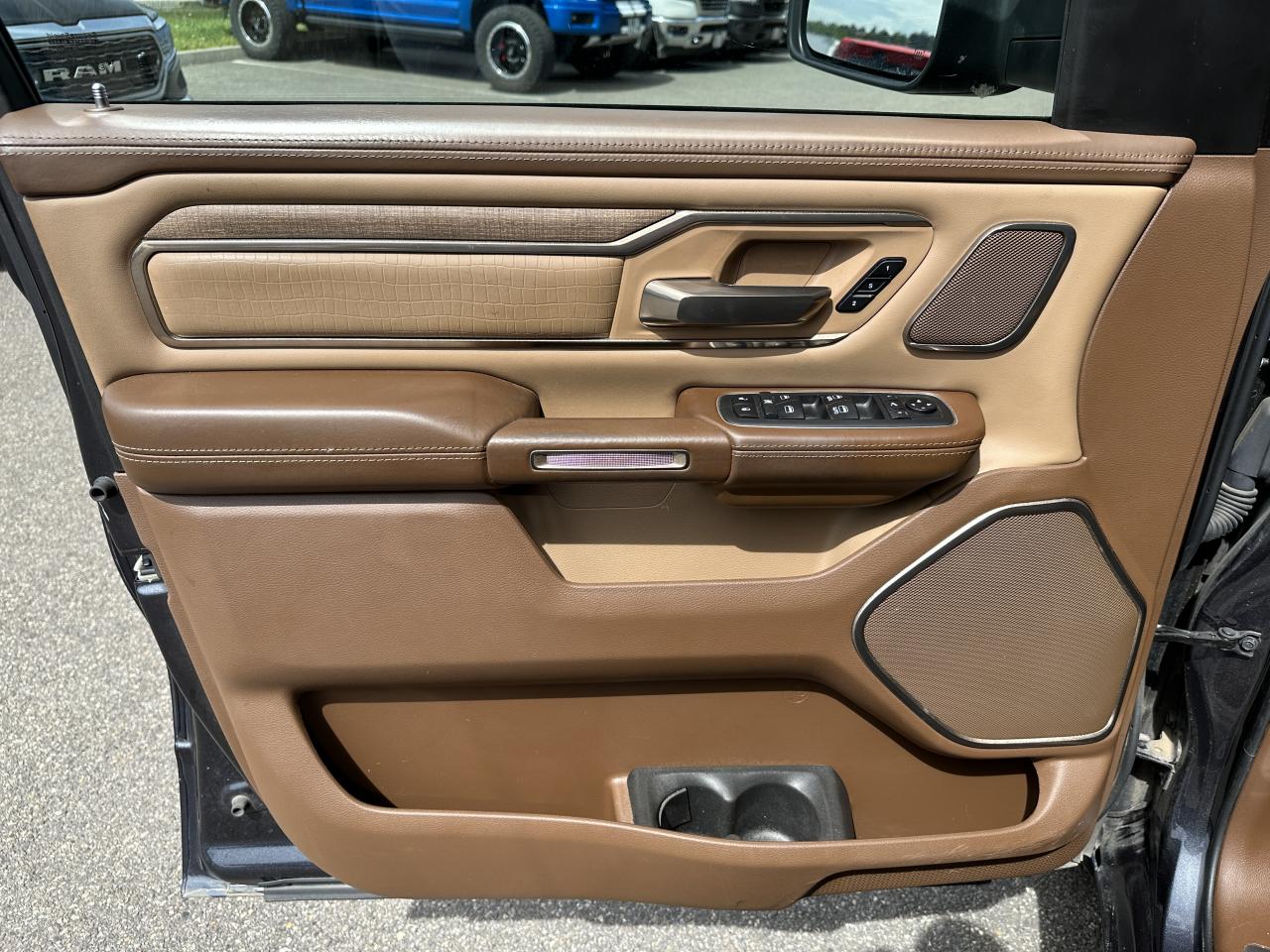 DODGE RAM 1500 CREW LONGHORN