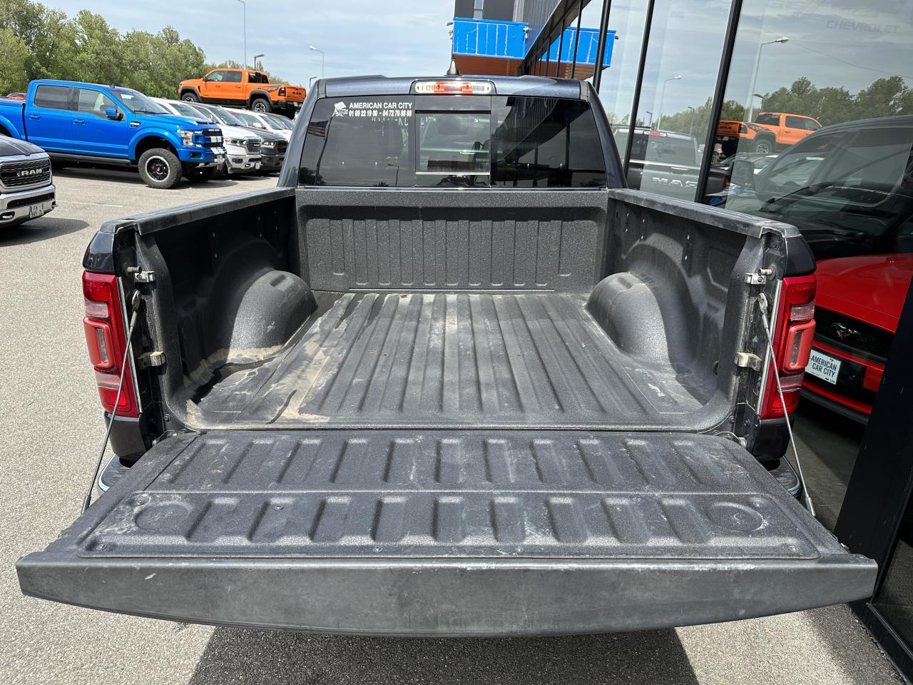 DODGE RAM 1500 CREW LONGHORN