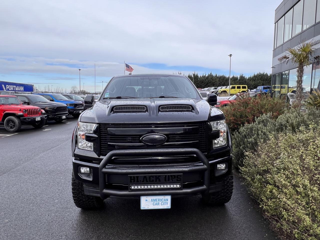 FORD F150 BLACK OPS Supercrew V8 5.0L Flexfuel