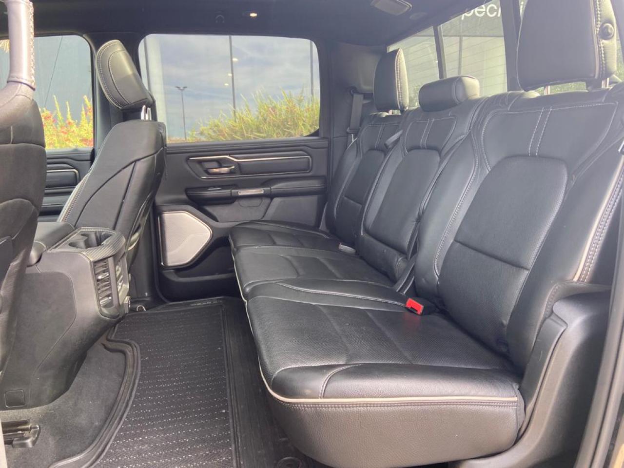DODGE RAM 1500 CREW CAB LIMITED AIR