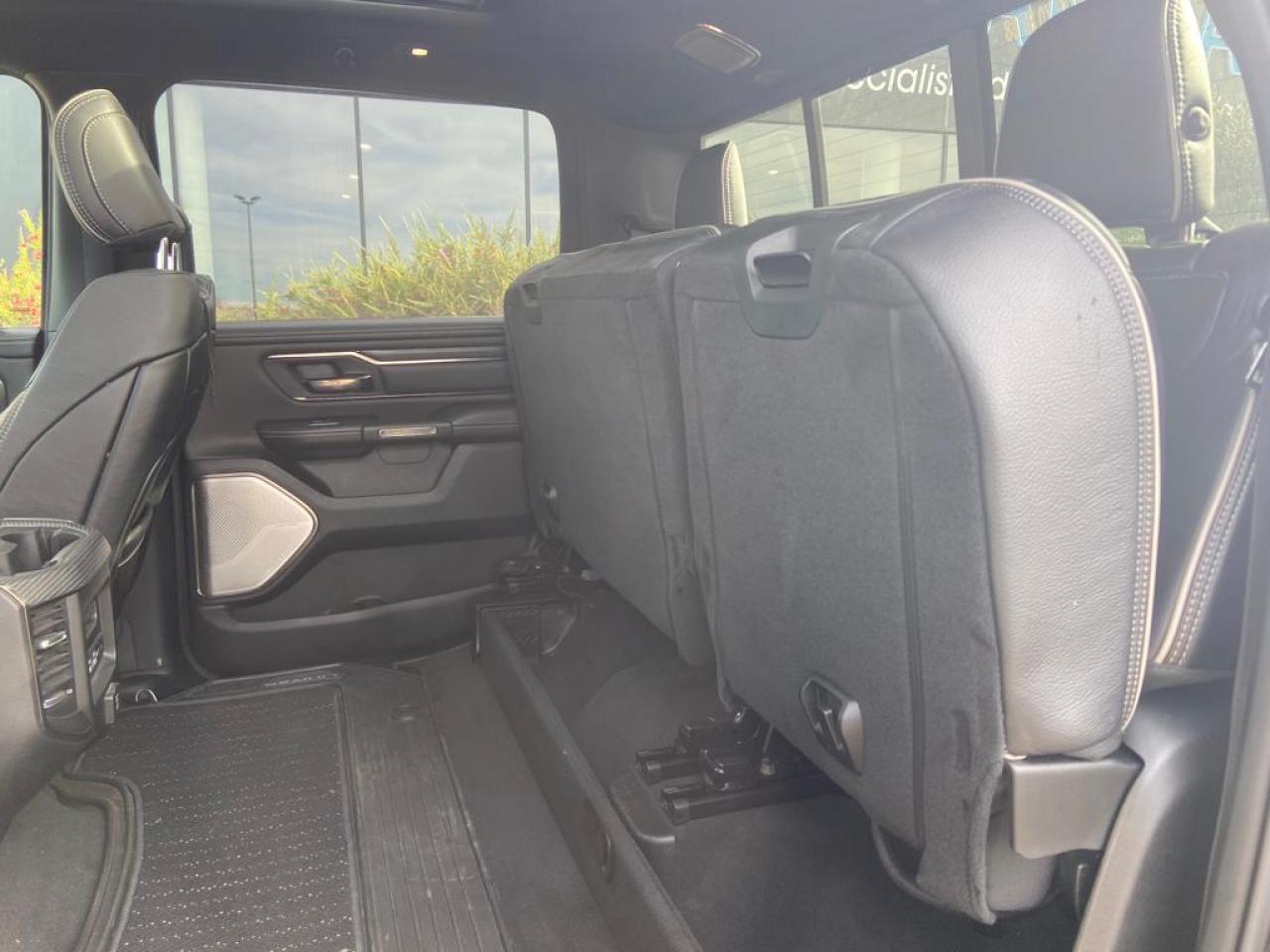 DODGE RAM 1500 CREW CAB LIMITED AIR