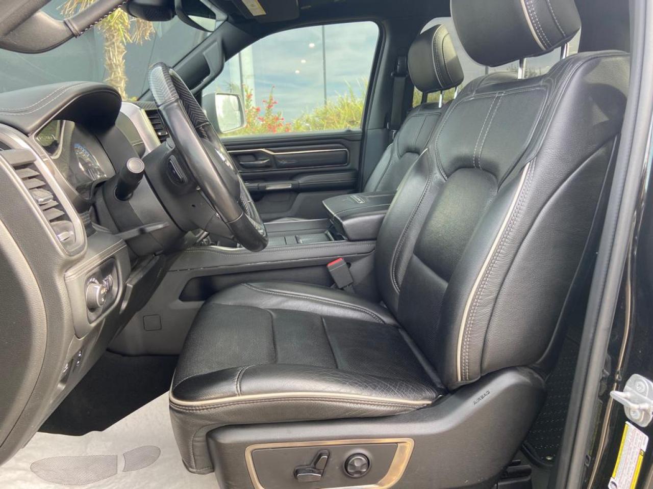 DODGE RAM 1500 CREW CAB LIMITED AIR
