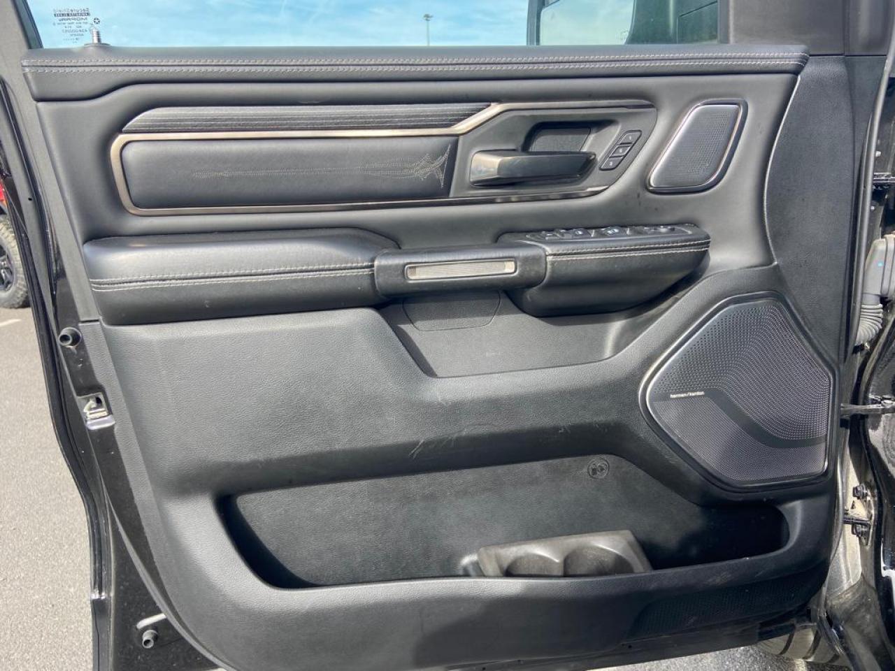 DODGE RAM 1500 CREW CAB LIMITED AIR