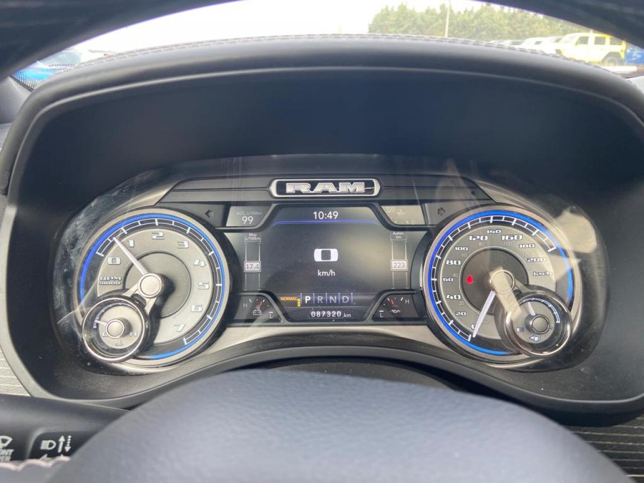DODGE RAM 1500 CREW CAB LIMITED AIR