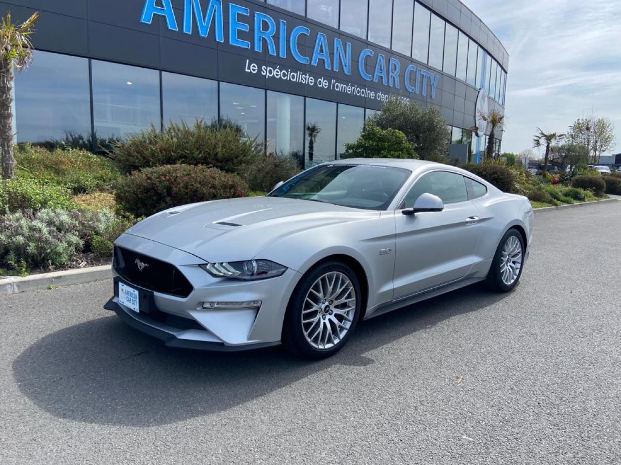 FORD MUSTANG GT Fastback V8 5.0L