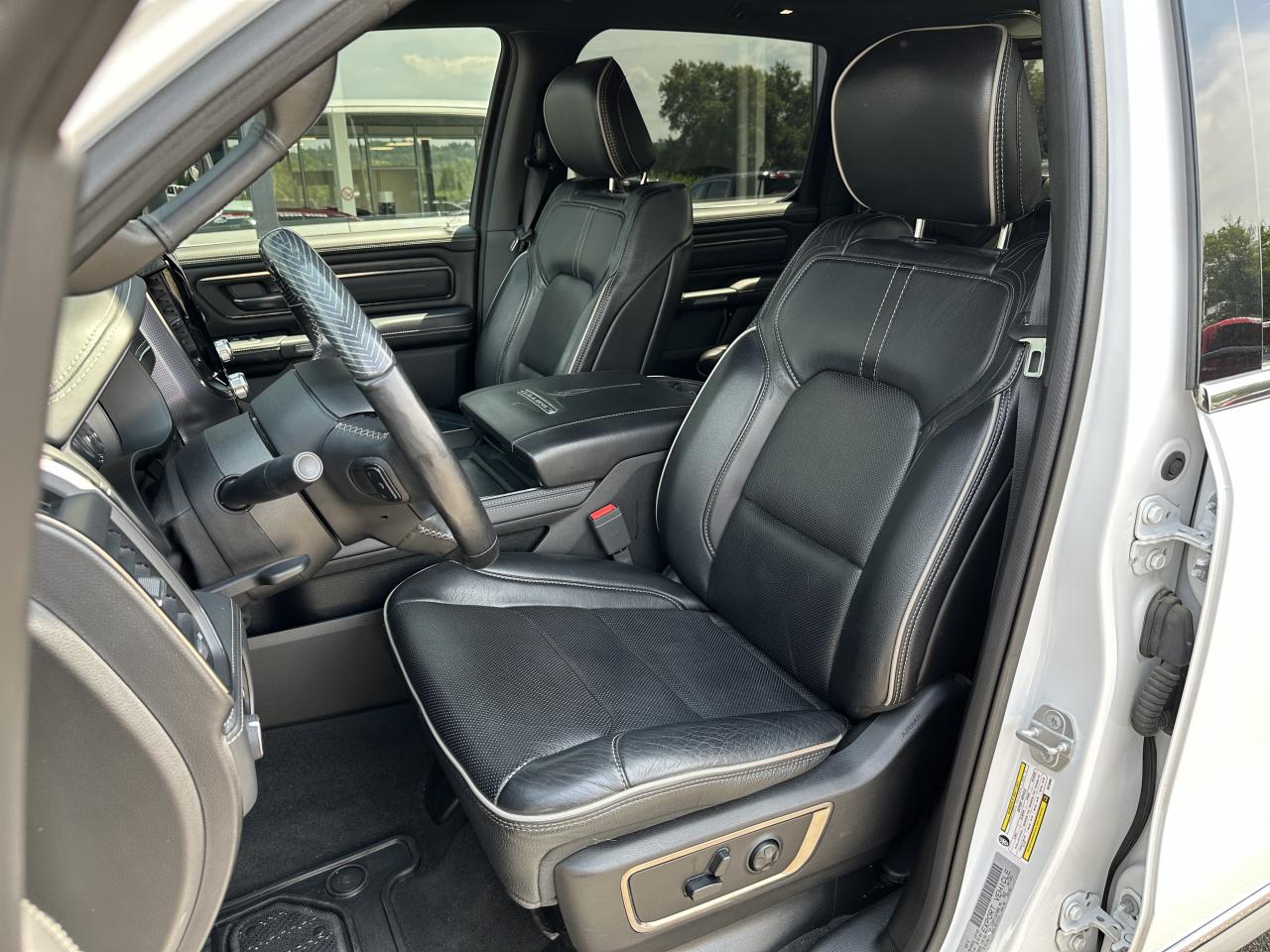 DODGE RAM 1500 CREW CAB LIMITED