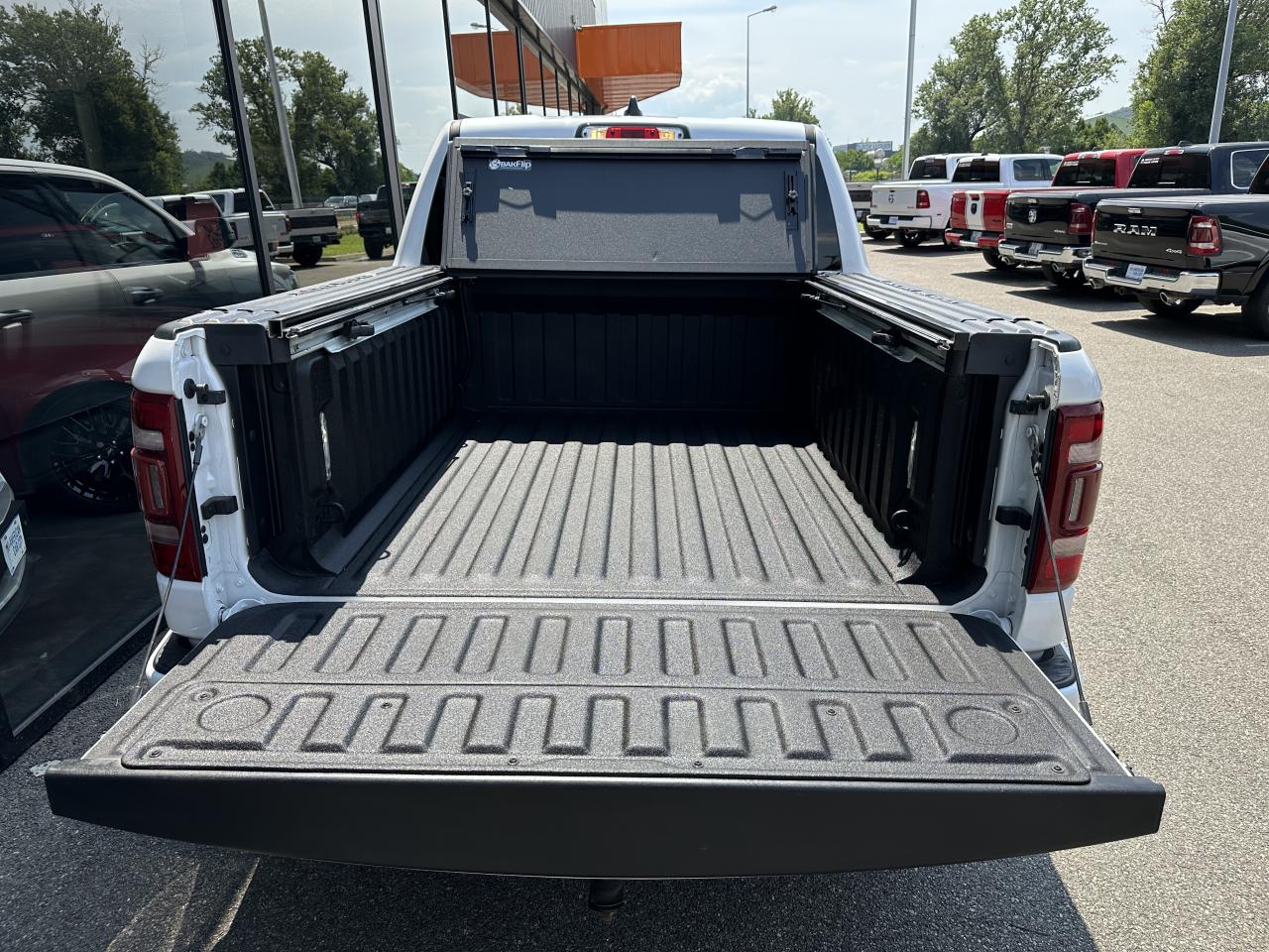 DODGE RAM 1500 CREW CAB LIMITED