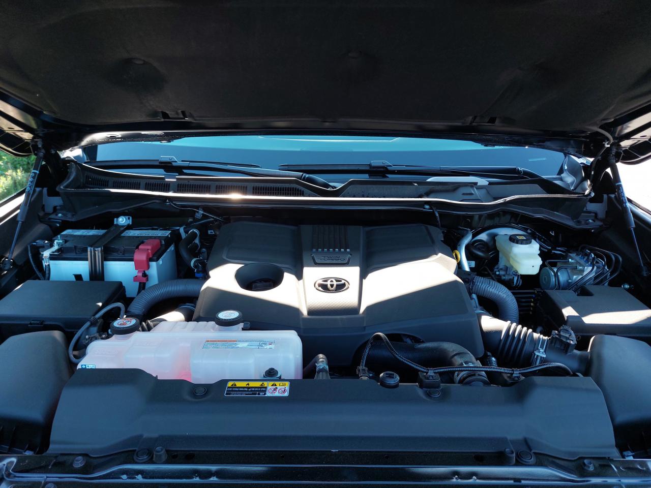 TOYOTA TUNDRA Crewmax PLATINUM