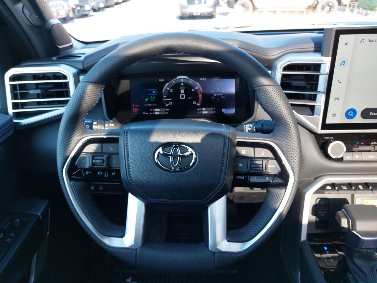 TOYOTA TUNDRA Crewmax PLATINUM