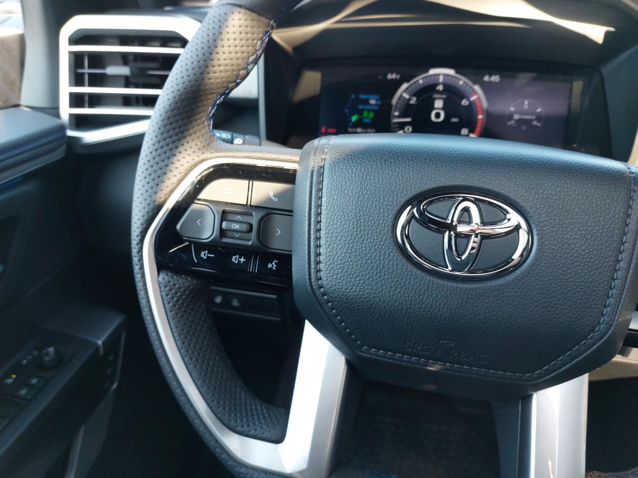 TOYOTA TUNDRA Crewmax PLATINUM
