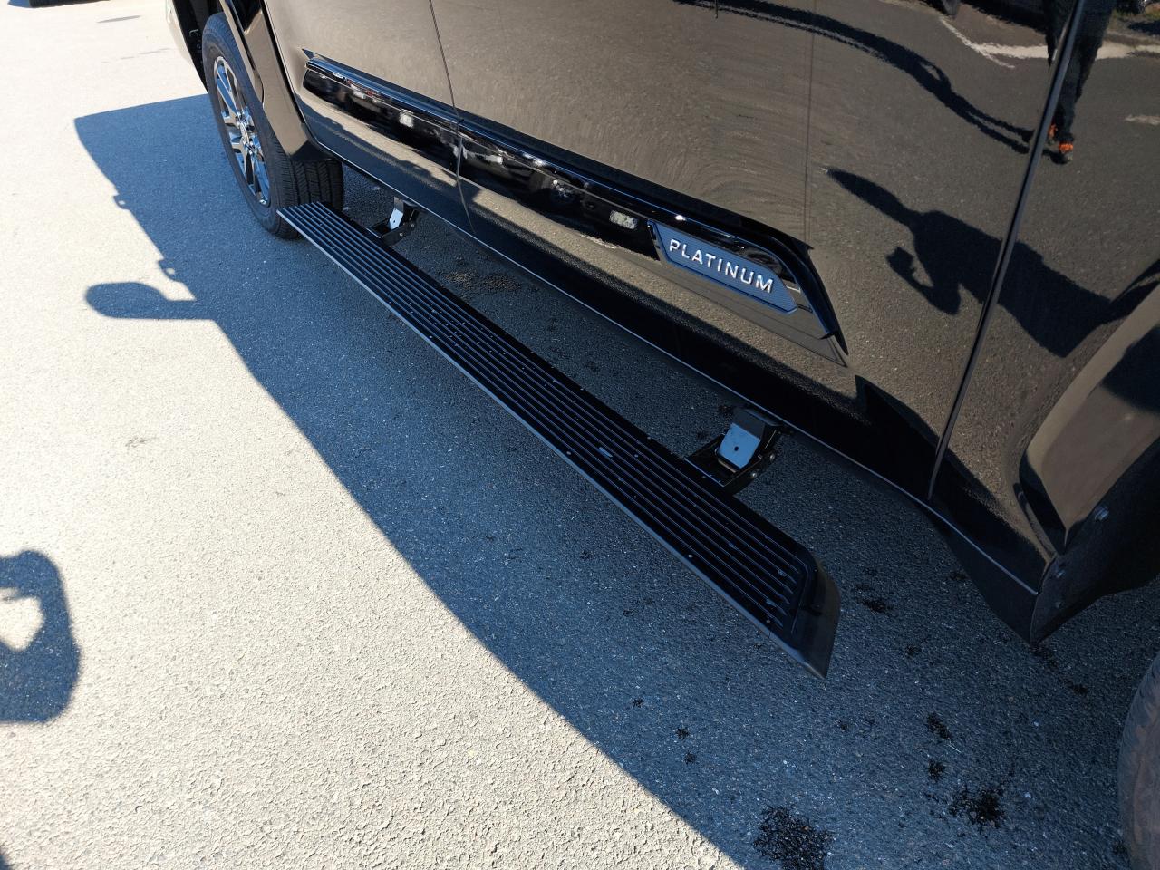 TOYOTA TUNDRA Crewmax PLATINUM