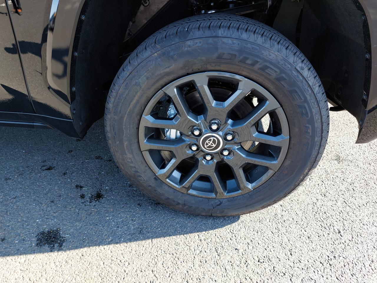 TOYOTA TUNDRA Crewmax PLATINUM