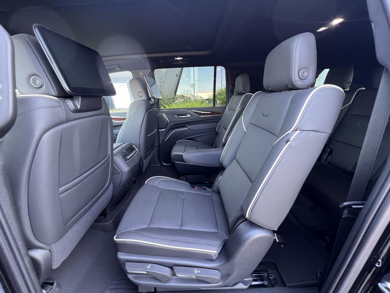 CADILLAC ESCALADE ESV Premium Luxury V8 6.2L