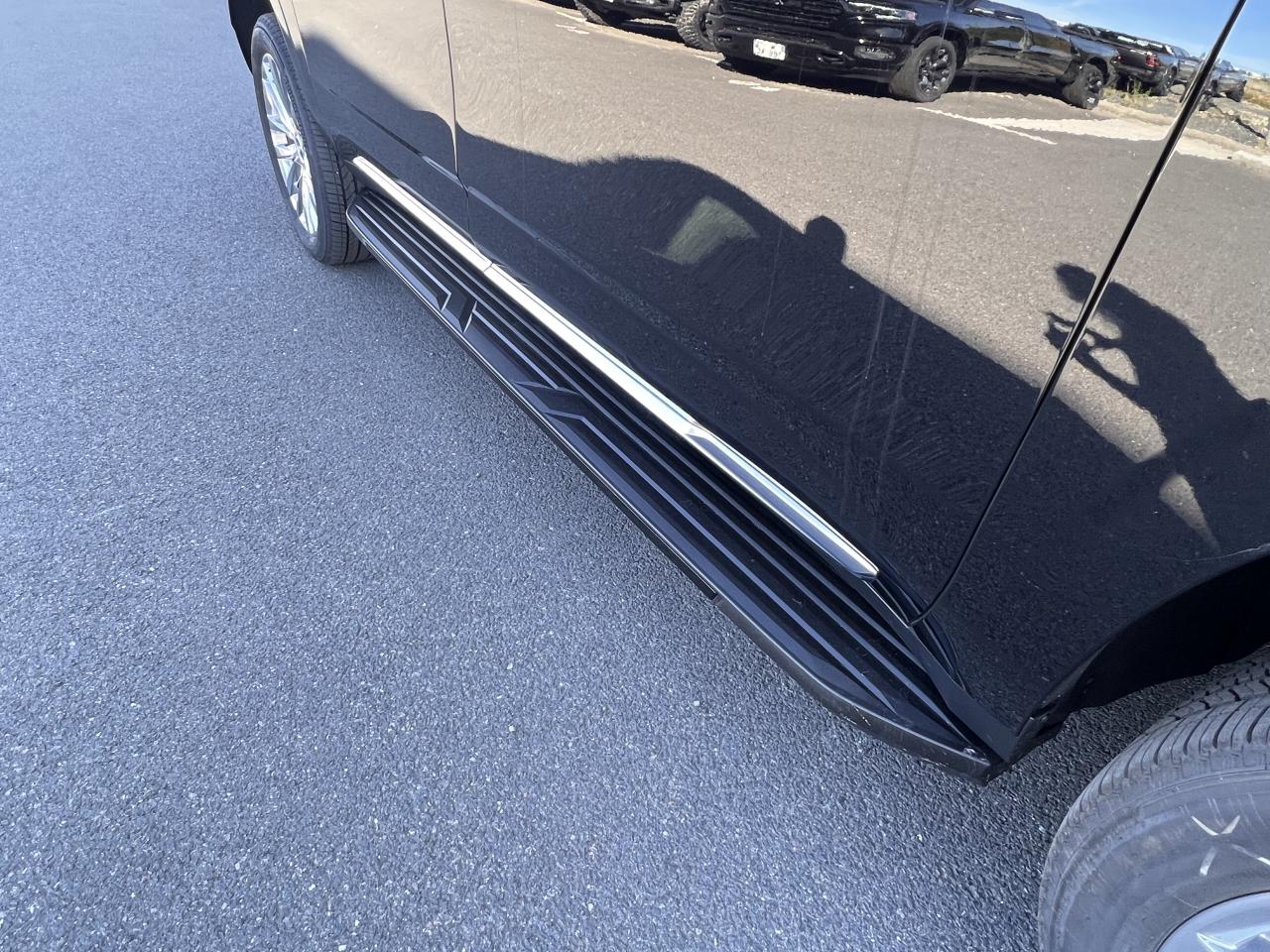 CADILLAC ESCALADE ESV Premium Luxury V8 6.2L