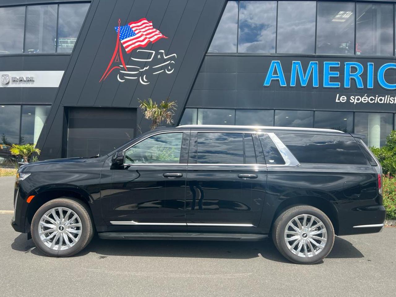 CADILLAC ESCALADE ESV Premium Luxury V8 6.2L CTTE Fourgon