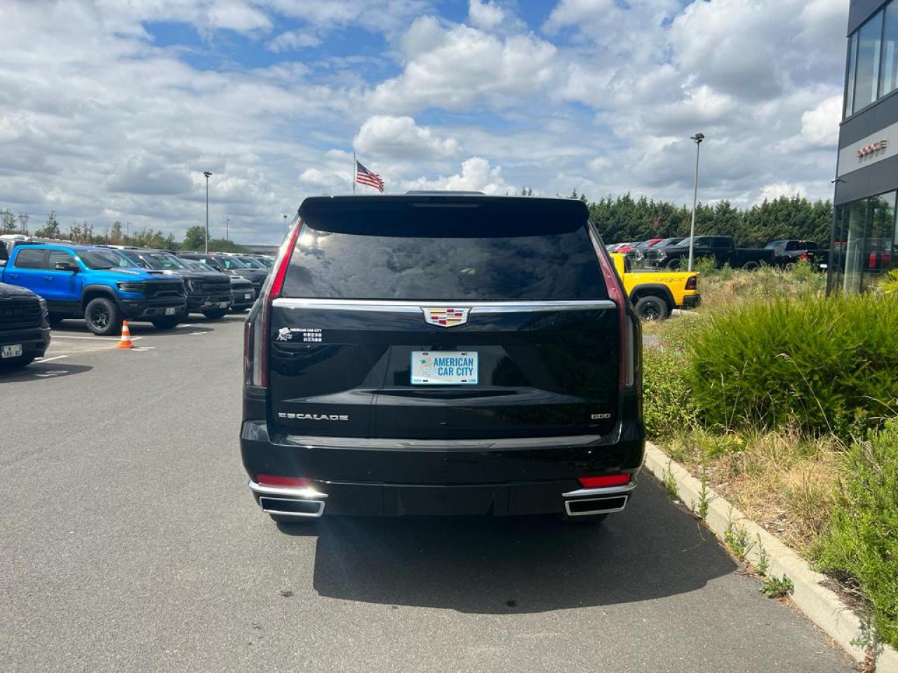 CADILLAC ESCALADE ESV Premium Luxury V8 6.2L CTTE Fourgon