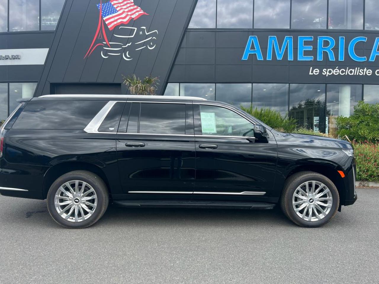 CADILLAC ESCALADE ESV Premium Luxury V8 6.2L CTTE Fourgon