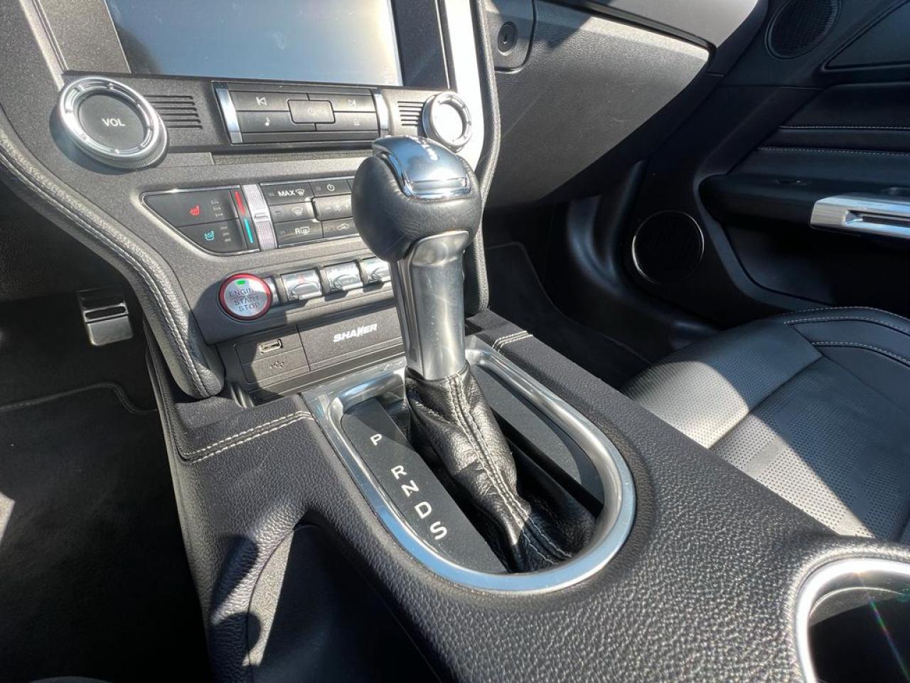 FORD MUSTANG GT CABRIOLET V8 5.0L BVA10