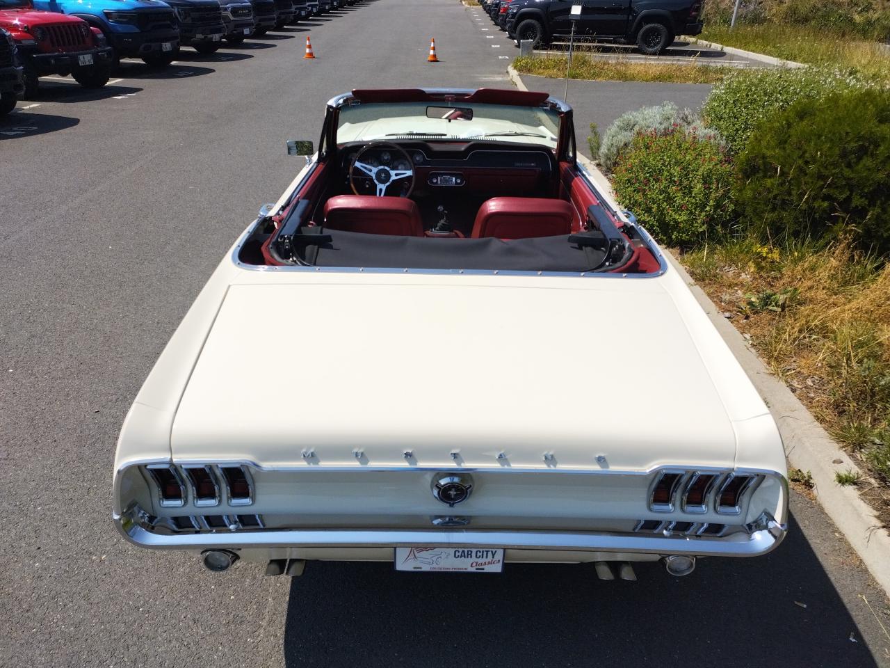 FORD MUSTANG CONVERTIBLE code C
