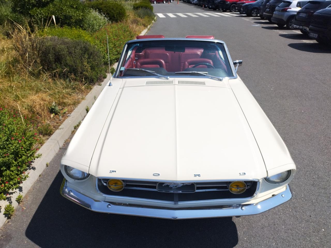 FORD MUSTANG CONVERTIBLE code C