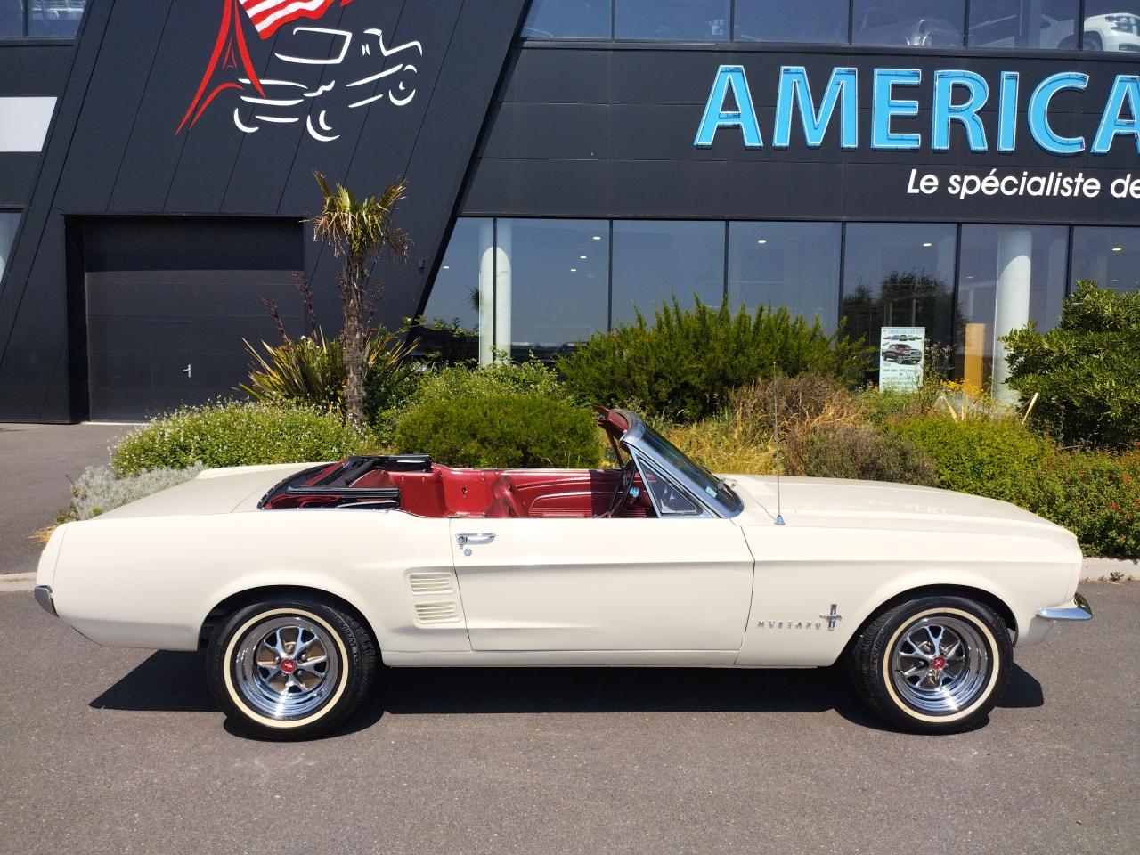 FORD MUSTANG CONVERTIBLE code C
