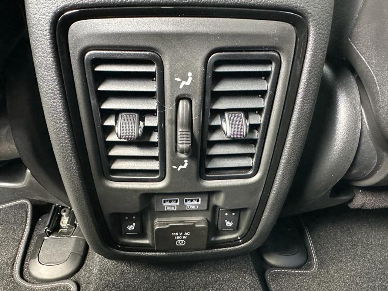 DODGE DURANGO V8 6.4L SRT392