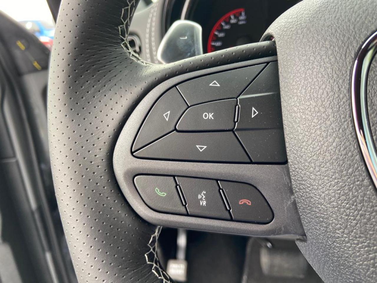 DODGE DURANGO V8 6.4L SRT392